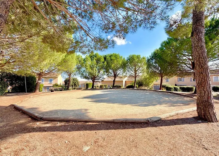 Côté Terrasses, 4 Pers Piscine à Hébergement de vacances Calvisson
