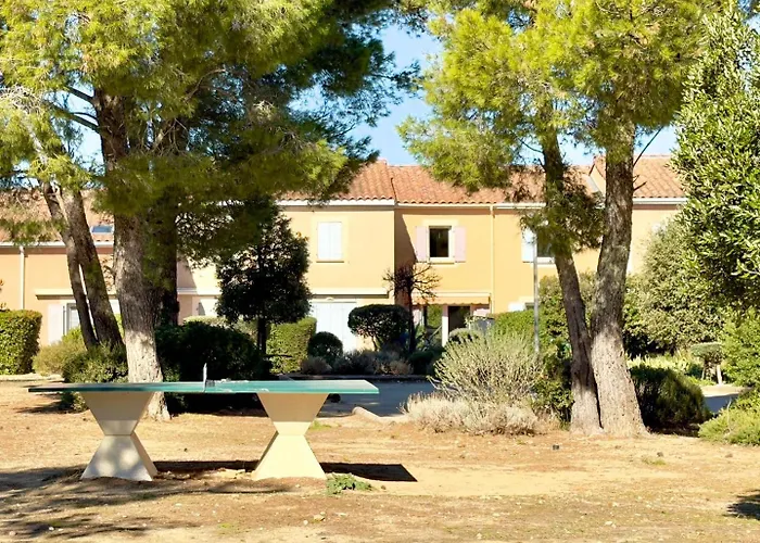 Côté Terrasses, 4 Pers Piscine à Hébergement de vacances Calvisson